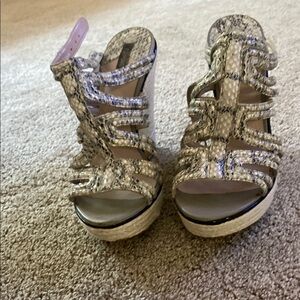 Joan & David Gray Wedge Shoes with Elegant Design